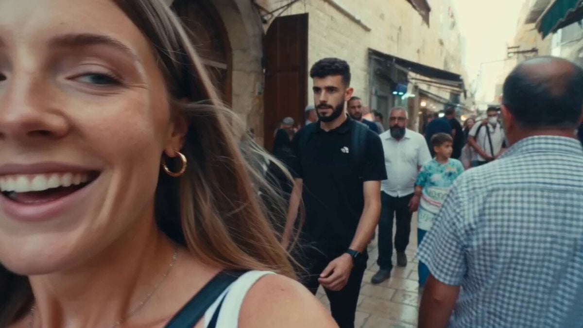 Gerusalemme in un vlog con videocamera