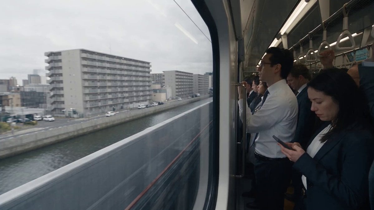 Un treno pendolare scende all’inferno