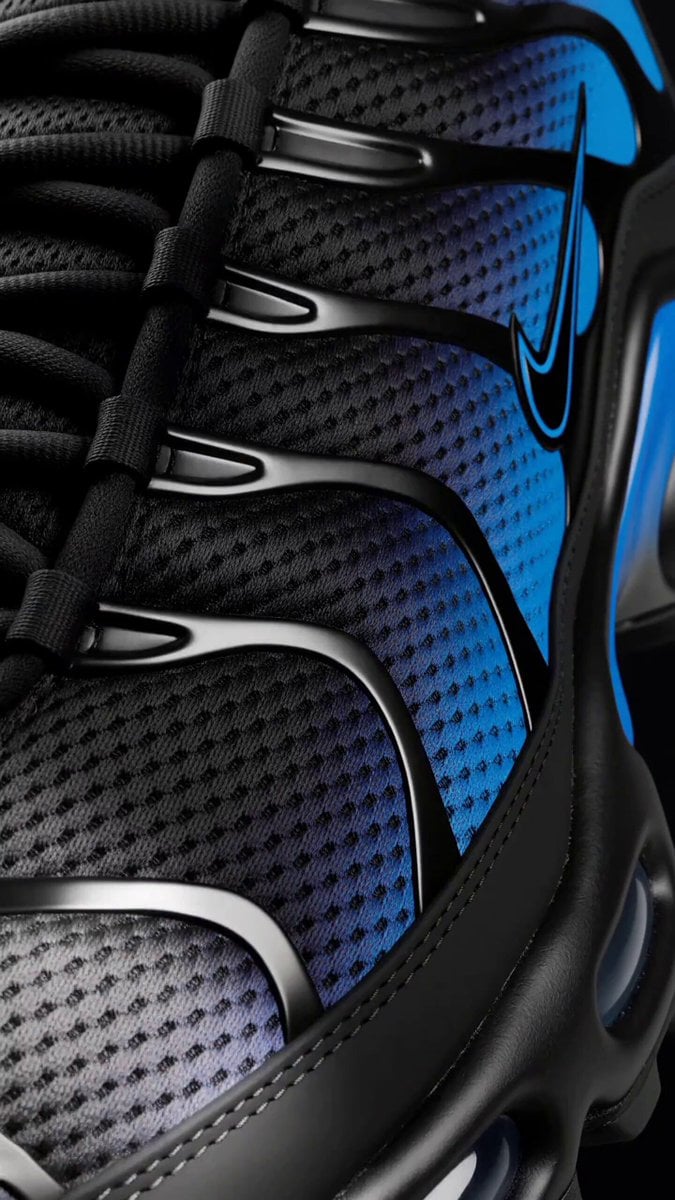 حذاء Nike يحرك الحروف